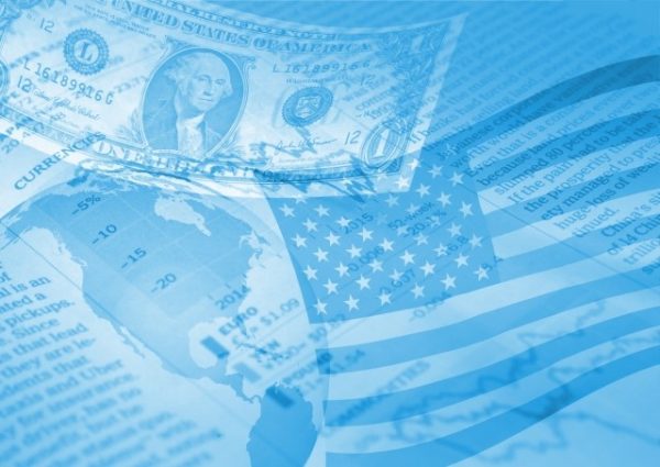 USA国旗とドル紙幣